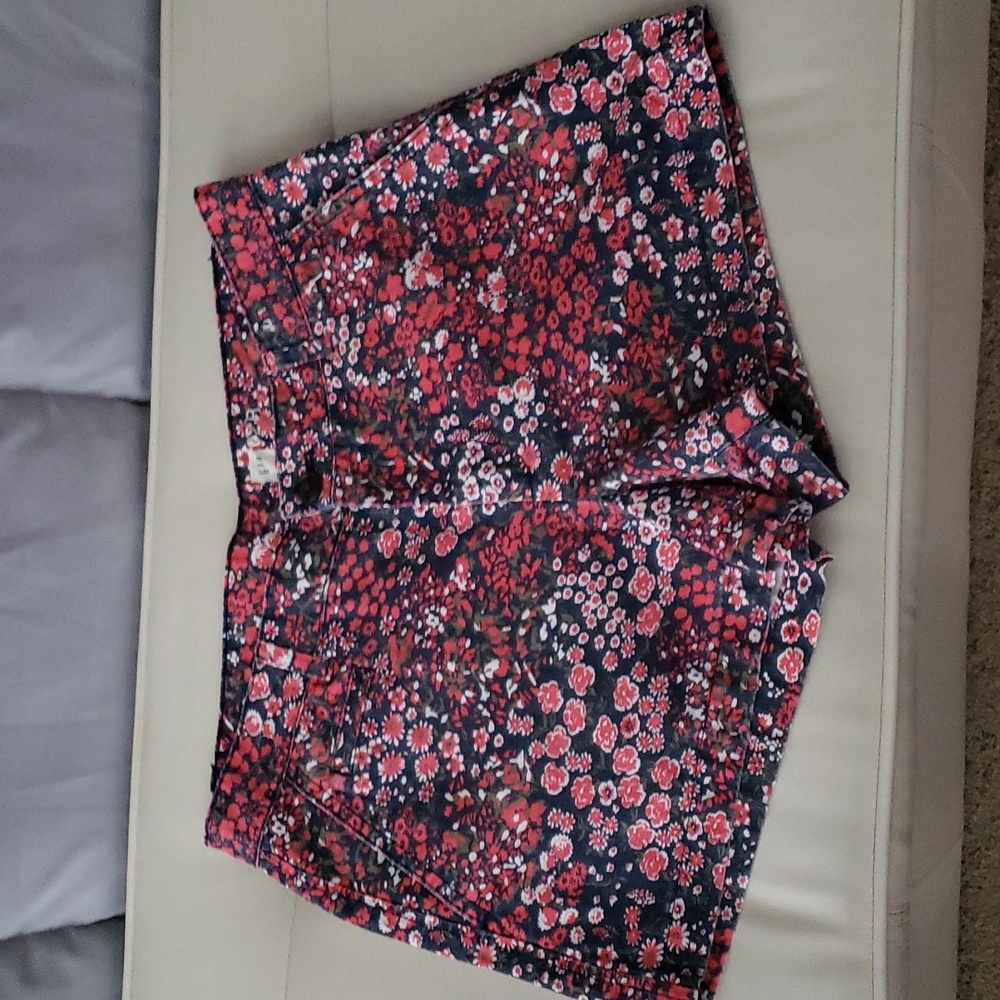Gap 3" Cotton Floral Print Shorts
